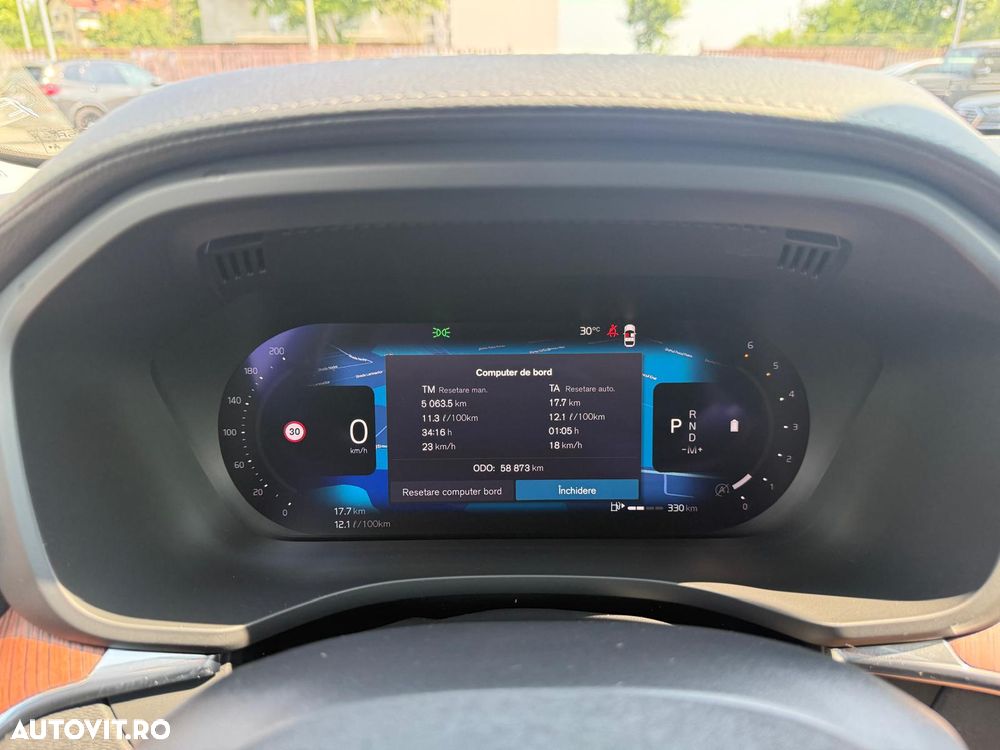 Volvo XC 60 B5 MHEV AT8 AWD R-Design - 23