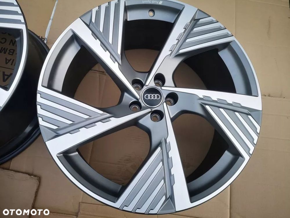 AUDI Q7 E-TRON Q7 RS6 RS7 RS5 22' 4KE - 5