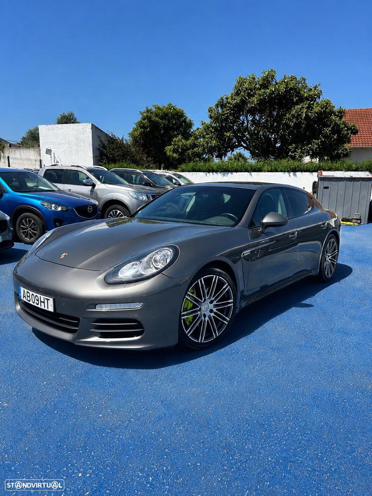 Porsche Panamera S Hybrid J19