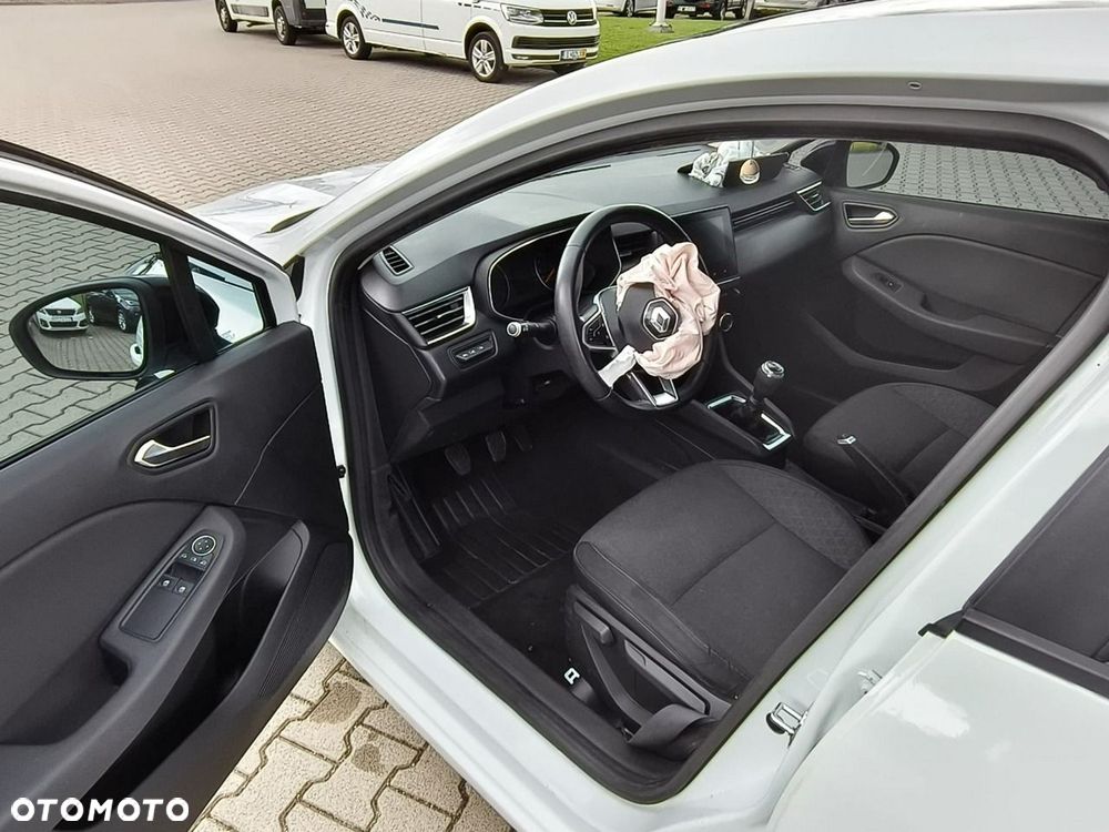 Renault Clio - 9