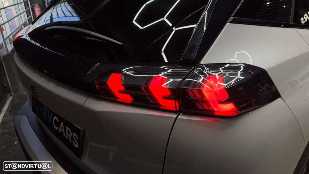 Peugeot e-2008 GT+ - 29