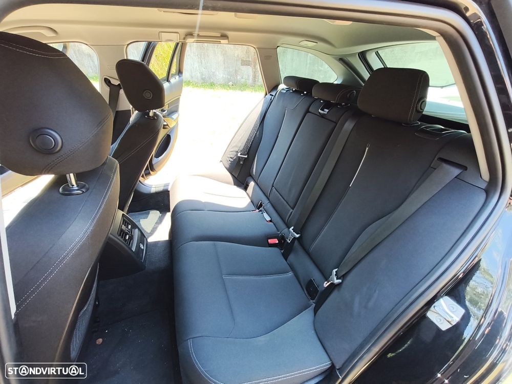 BMW 320 d Auto Pack M - 17