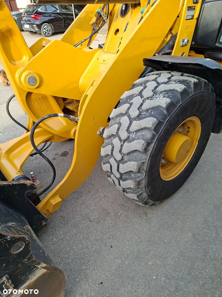 Caterpillar CAT 906 M - 20