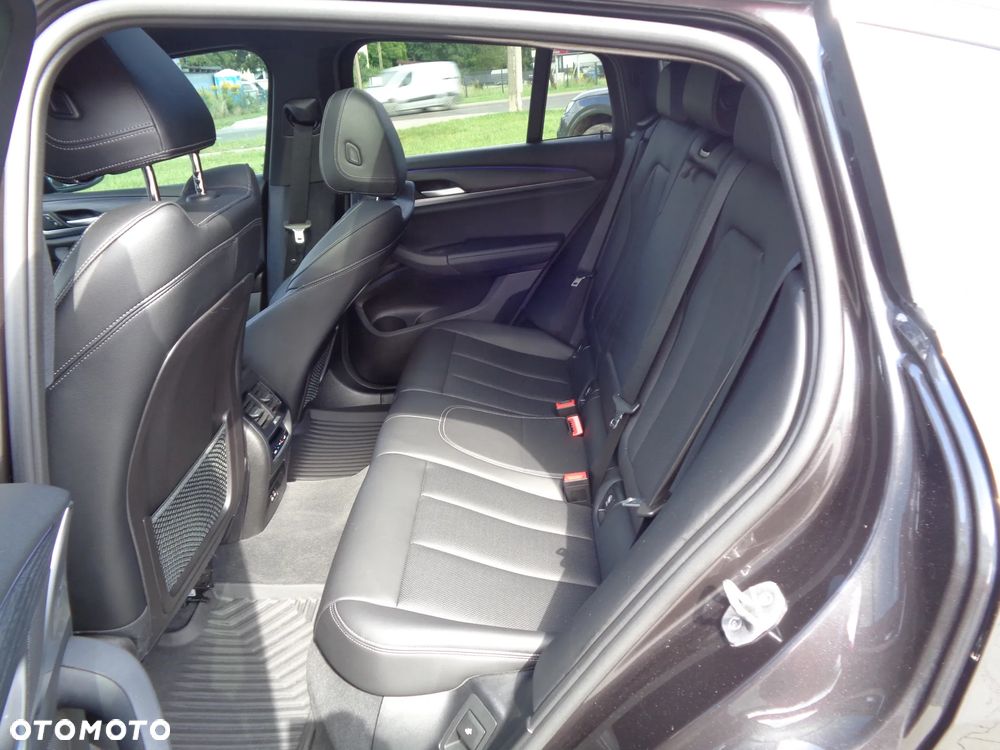BMW X4 xDrive30i - 11