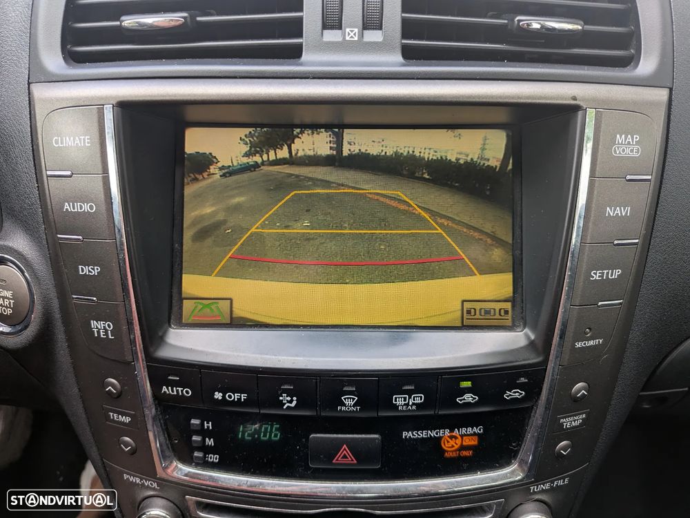 Lexus IS 220 d Executive 5G - 14