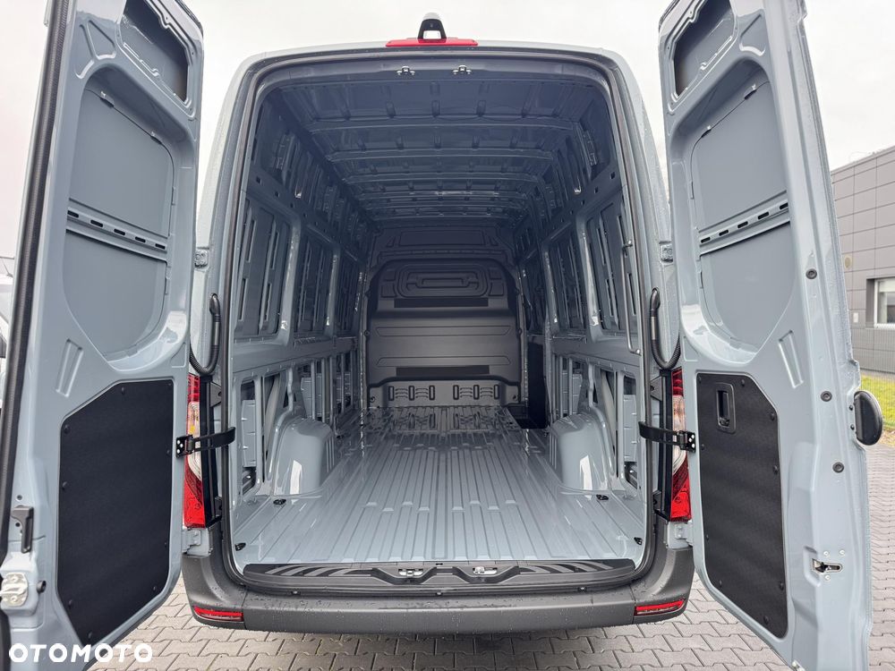 Mercedes-Benz Sprinter - 8