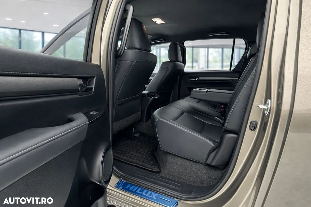 Toyota Hilux 2.8D 204CP 4x4 Double Cab AT Invincible Color Edition - 26