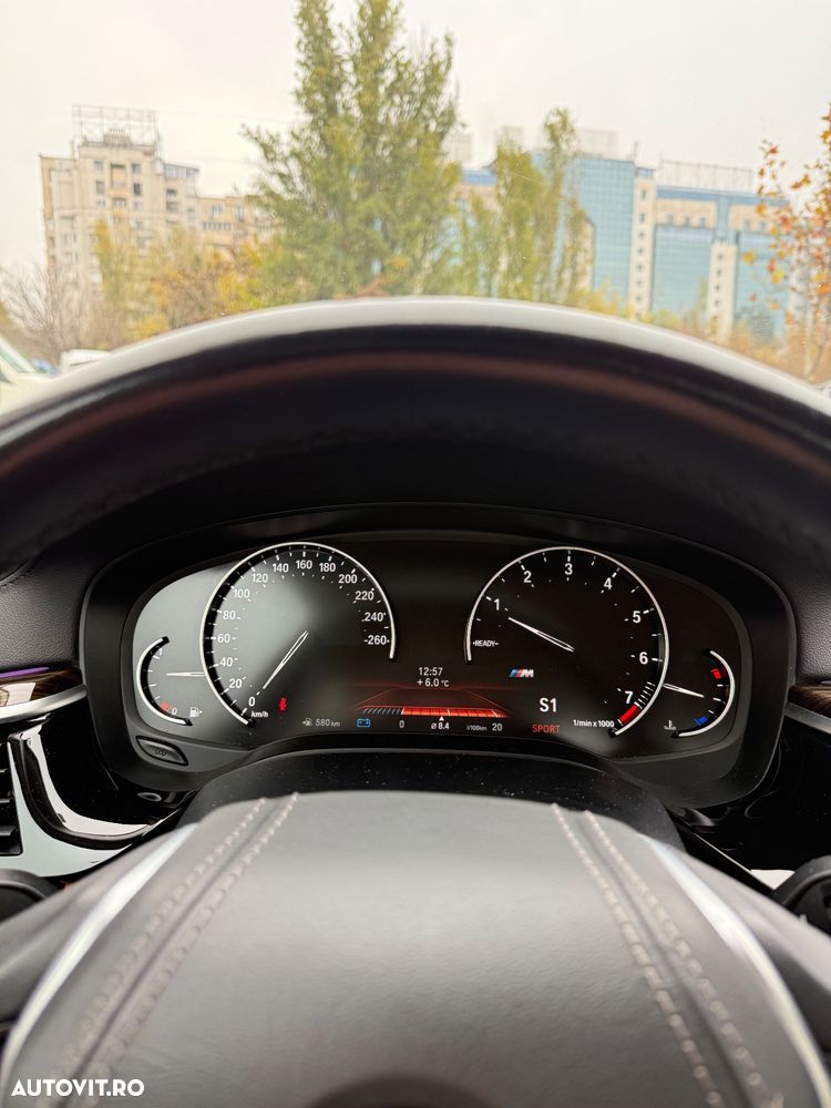 BMW Seria 5 520i AT - 22