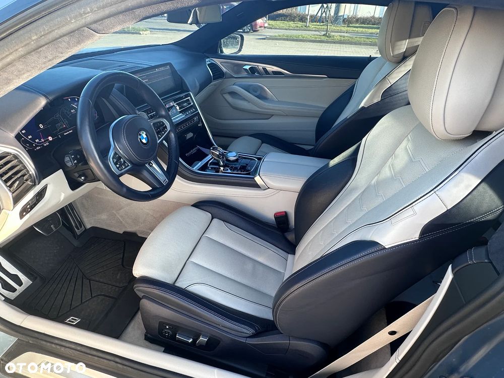 BMW Seria 8 - 10