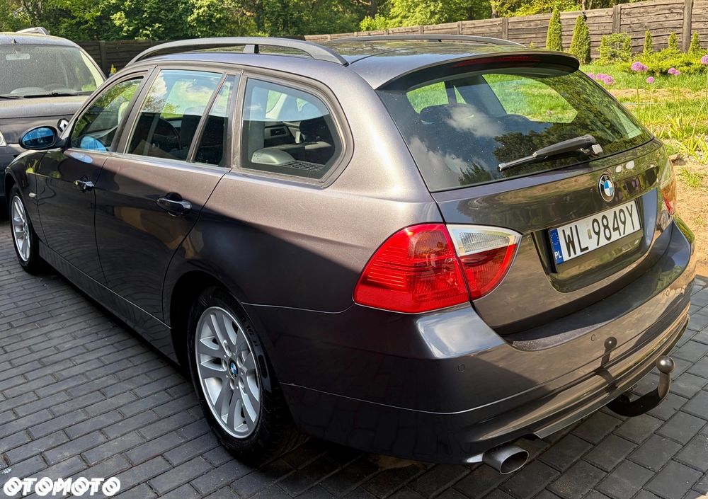 BMW Seria 3 - 36
