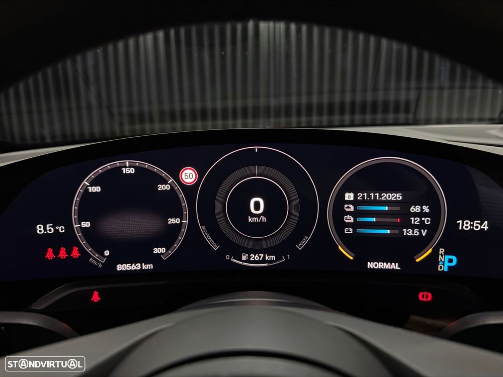 Porsche Taycan 4 - 21