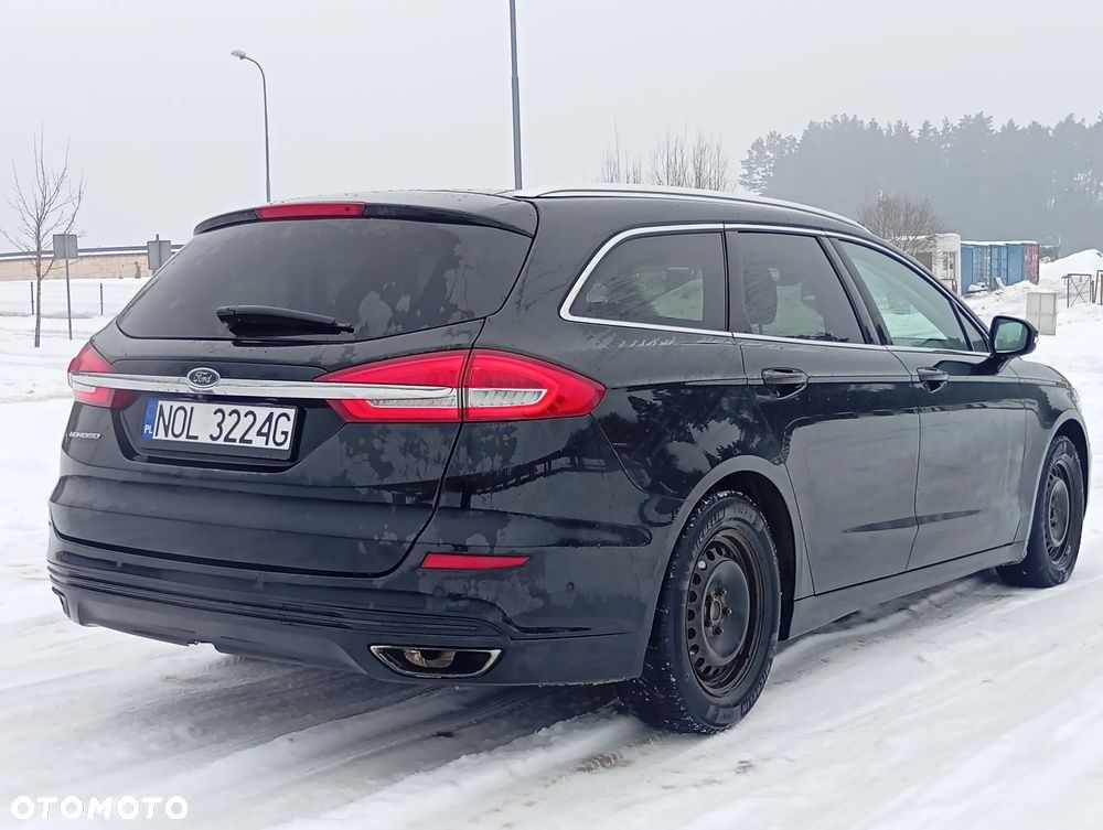 Ford Mondeo 2.0 EcoBlue Titanium - 23