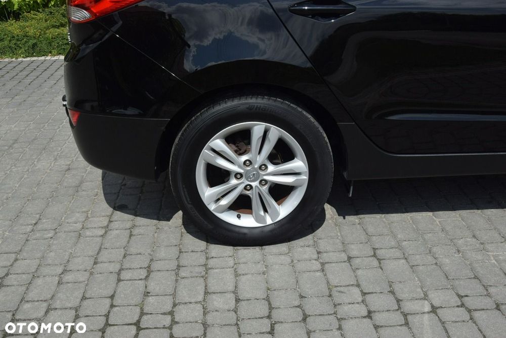 Hyundai ix35 1.6 2WD blue Style - 12