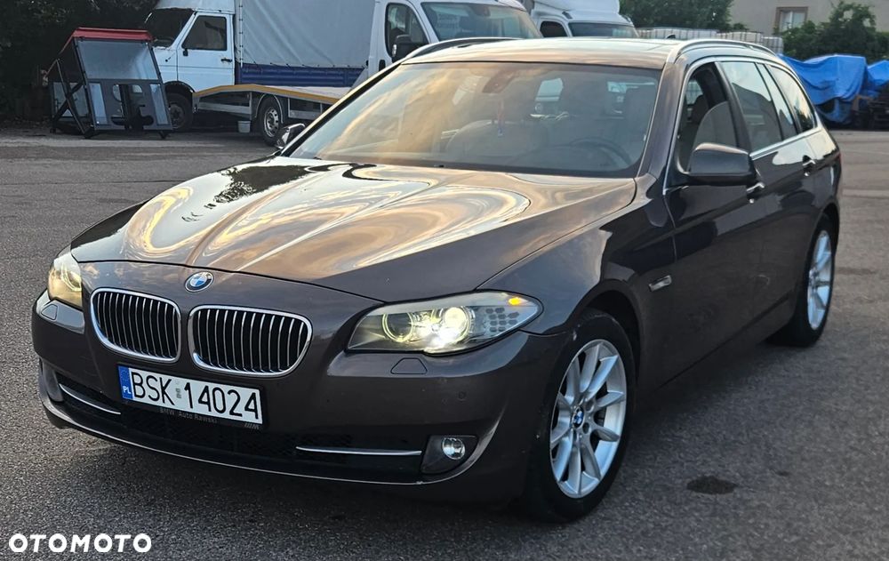 BMW Seria 5 525d - 13