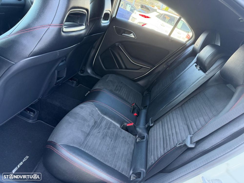 Mercedes-Benz A 180 d AMG Line - 11