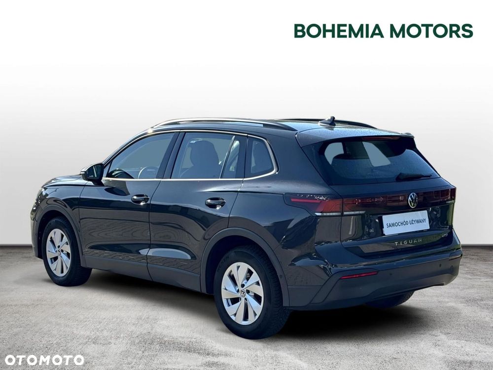 Volkswagen Tiguan - 4