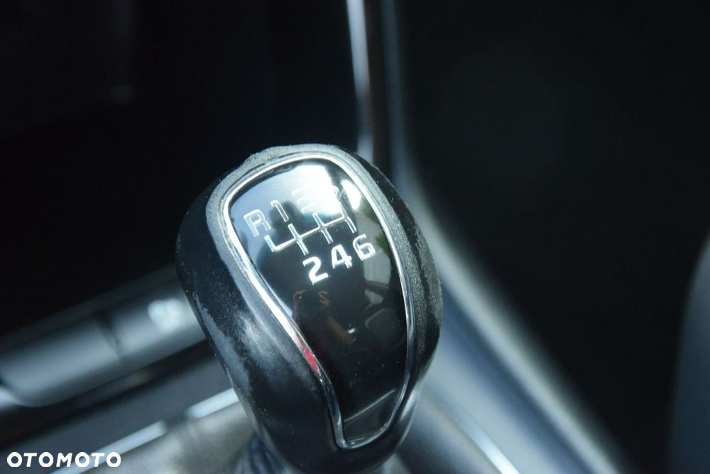 Kia Ceed 1.4 CVVT Dream Team Edition - 26