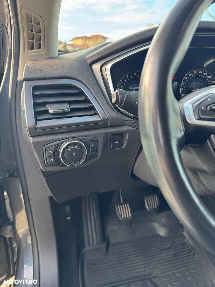 Ford Mondeo 2.0 TDCi Titanium - 11