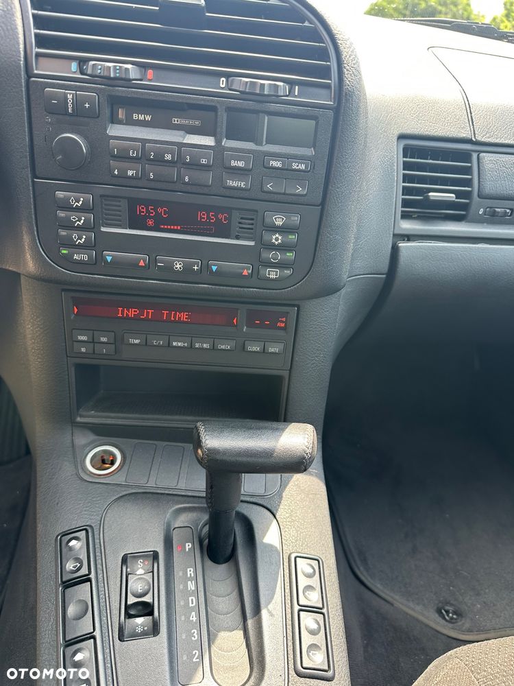 BMW Seria 3 328i - 9