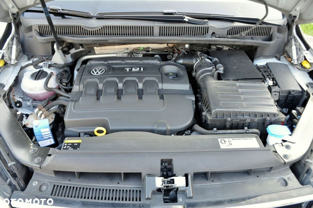 Volkswagen Touran - 39