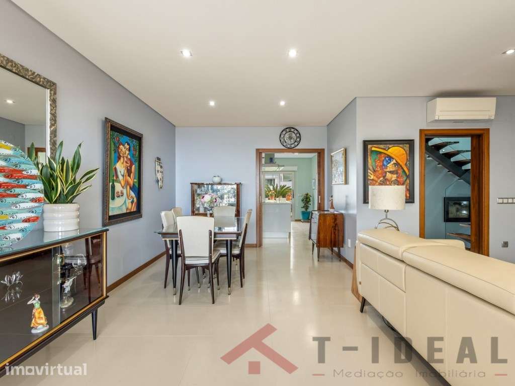 Moradia T4 - Primeira linha de Mar - Grande imagem: 4/40