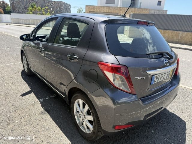 Toyota Yaris 1.4 D-4D Comfort+P.Style - 2