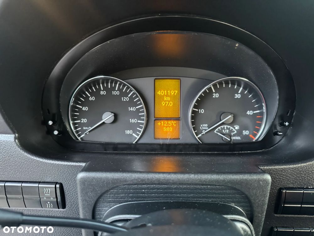 Mercedes-Benz SPRINTER - 16