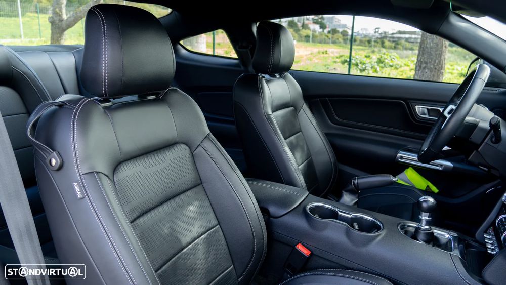 Ford Mustang 2.3i EcoBoost - 36