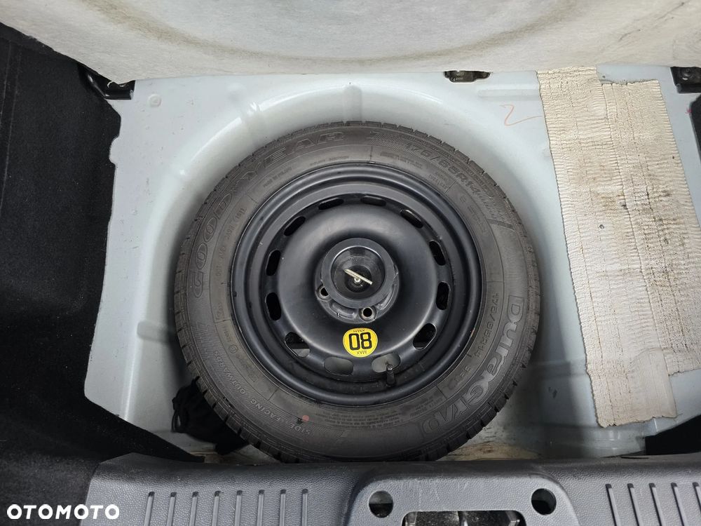 Ford Fiesta 1.25 Ambiente - 17