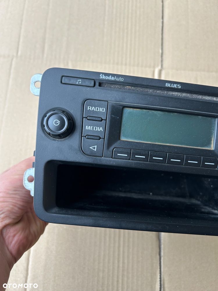 Skoda fabia II lift radio 5J0035152A - 4