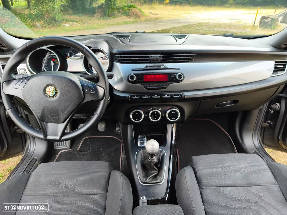 Alfa Romeo Giulietta 1.6 JTDM Distinctive - 21
