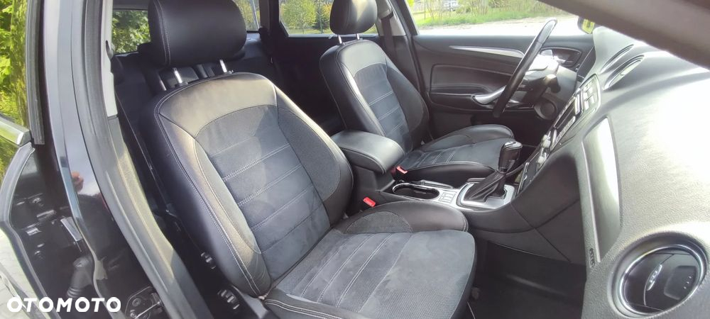 Ford Mondeo - 22