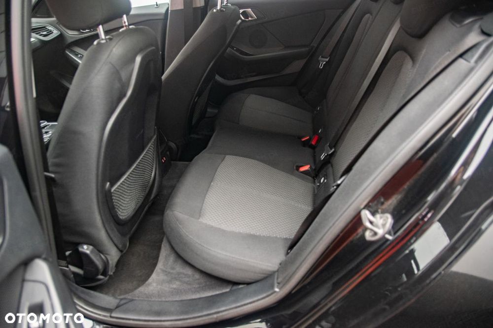 BMW Seria 1 118i Advantage - 28