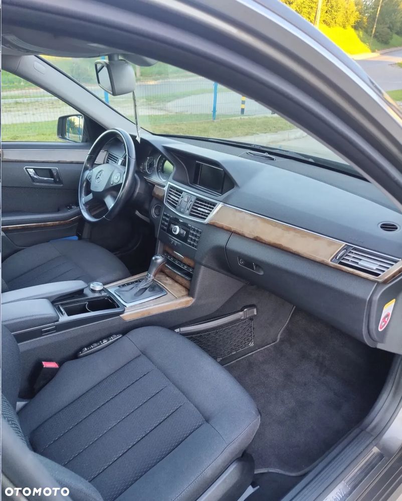 Mercedes-Benz Klasa E 250 CDI DPF BlueEFFICIENCY Automatik Elegance - 14