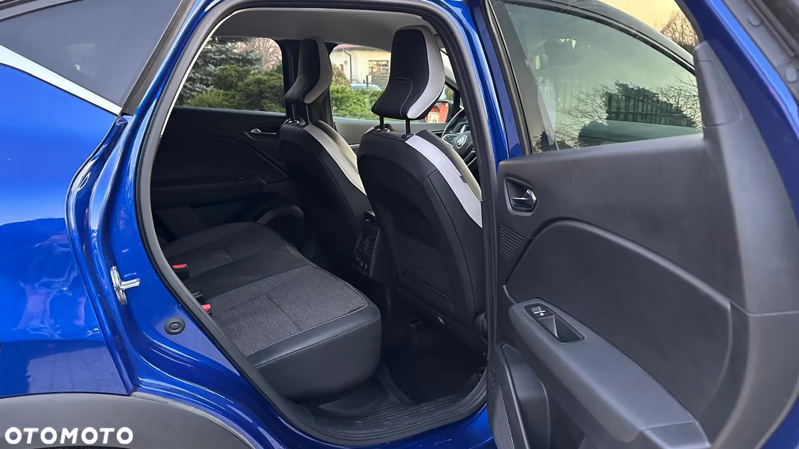 Renault Captur 1.6 E-TECH Full Hybrid 145 Techno - 22