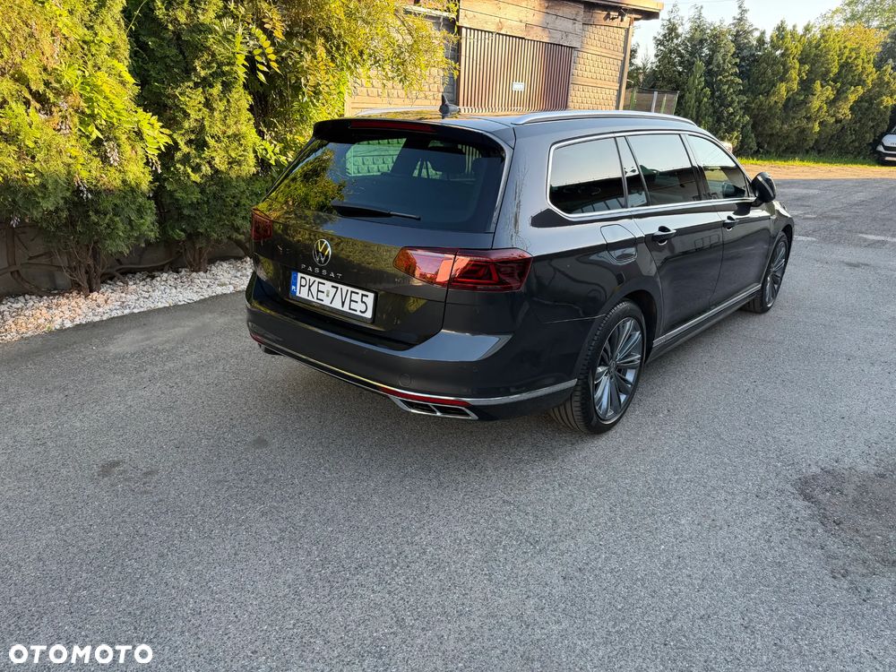 Volkswagen Passat Variant 2.0 TDI SCR DSG Highline - 9