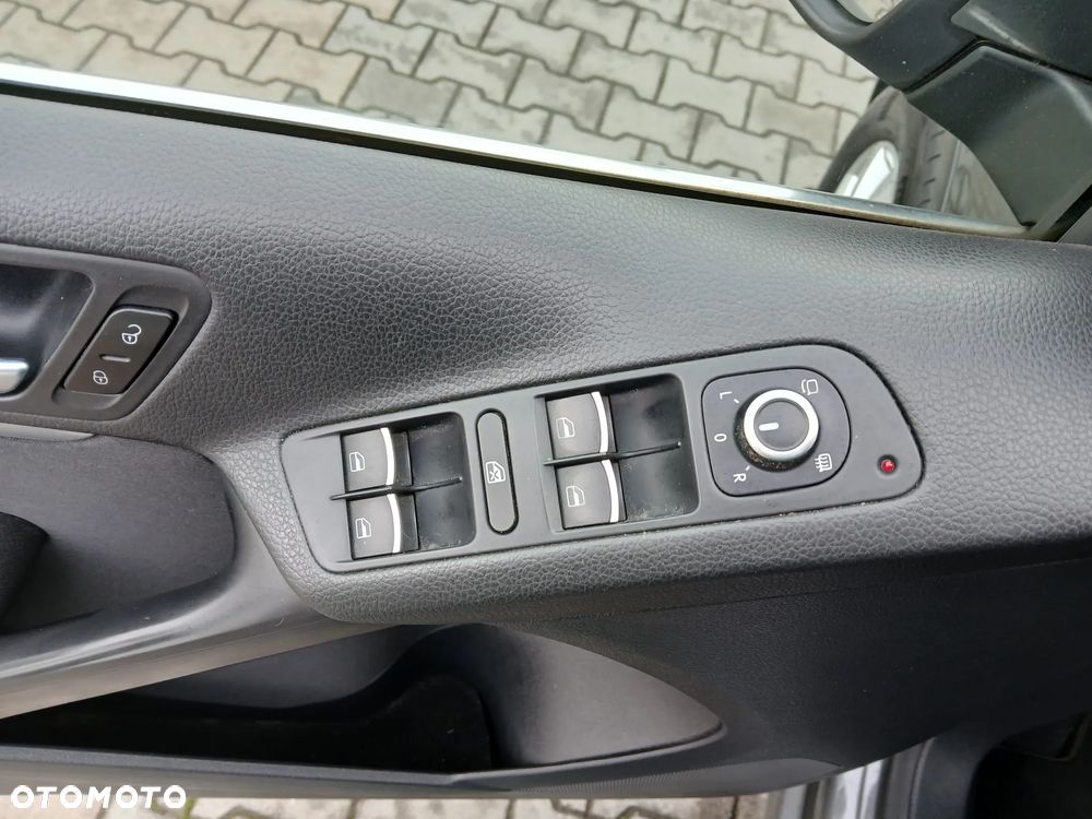 Volkswagen Tiguan 2.0 TDI DPF 4Motion Cup Sport & Style - 28