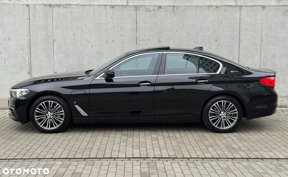 BMW Seria 5 530e - 5