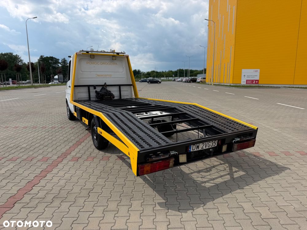 Mercedes-Benz Sprinter - 5