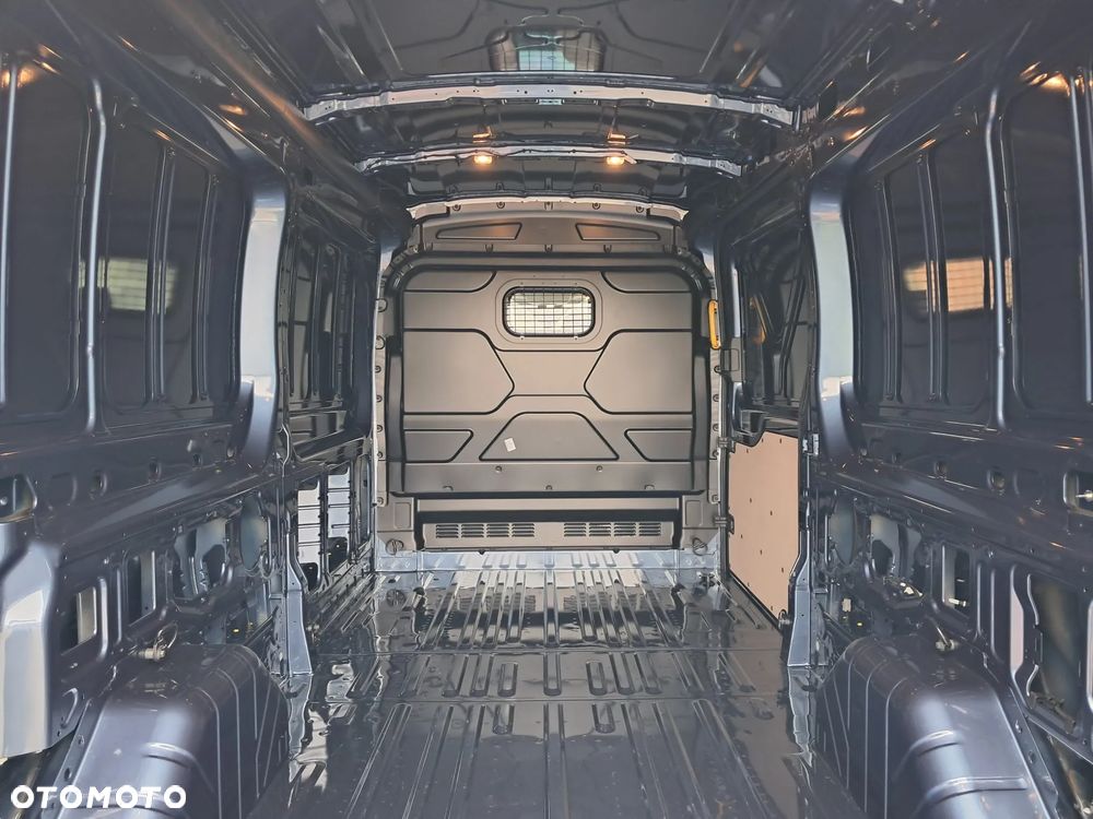Ford Transit - 25
