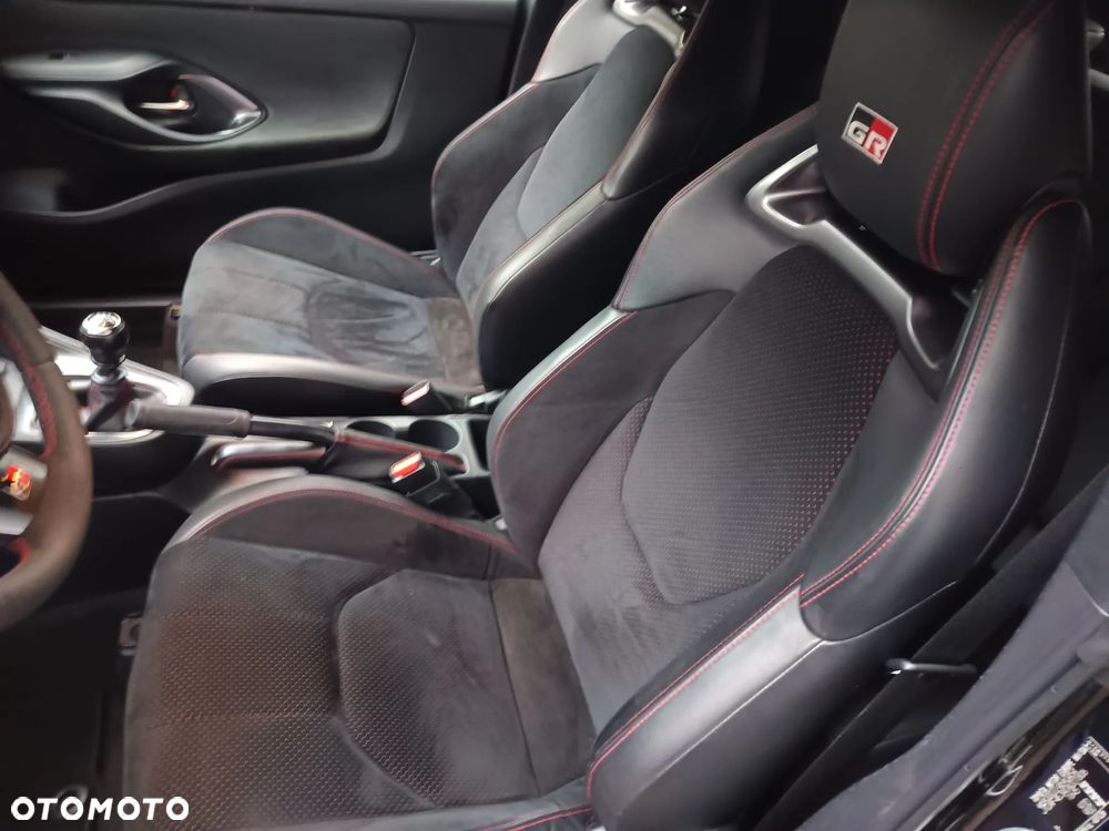 Toyota Yaris GR 1.6 Dynamic - 17