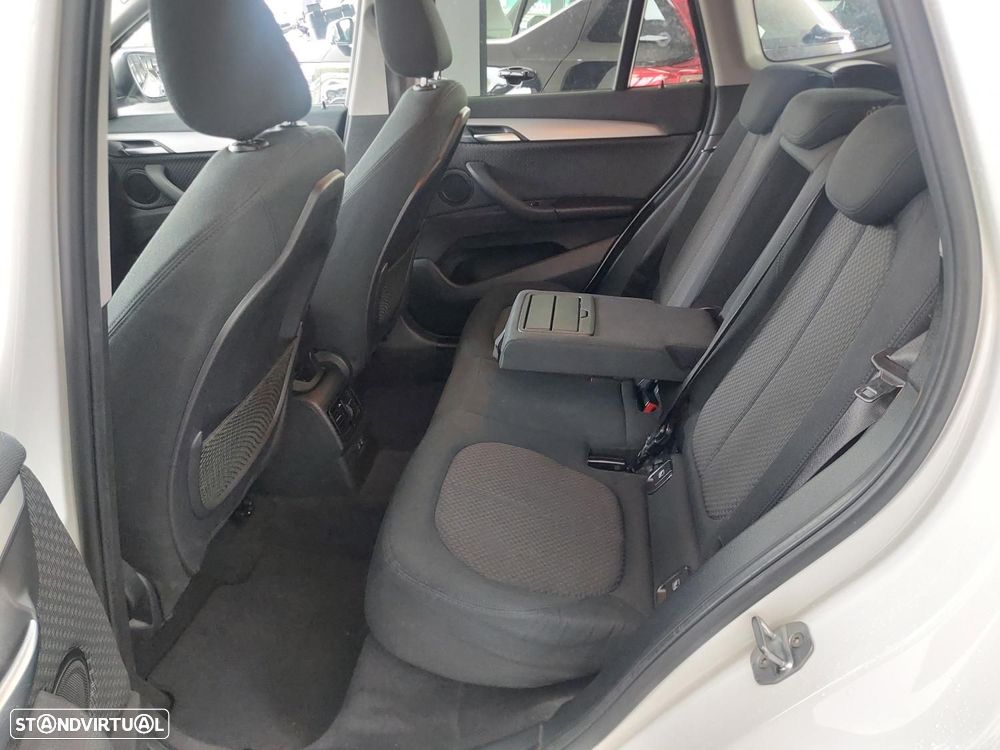 BMW X1 18 i sDrive Advantage - 15