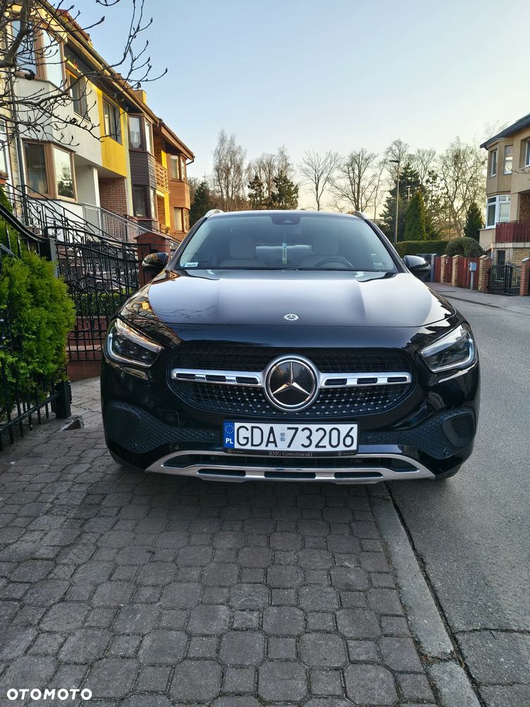 Mercedes-Benz GLA 200 4-Matic Progressive - 4
