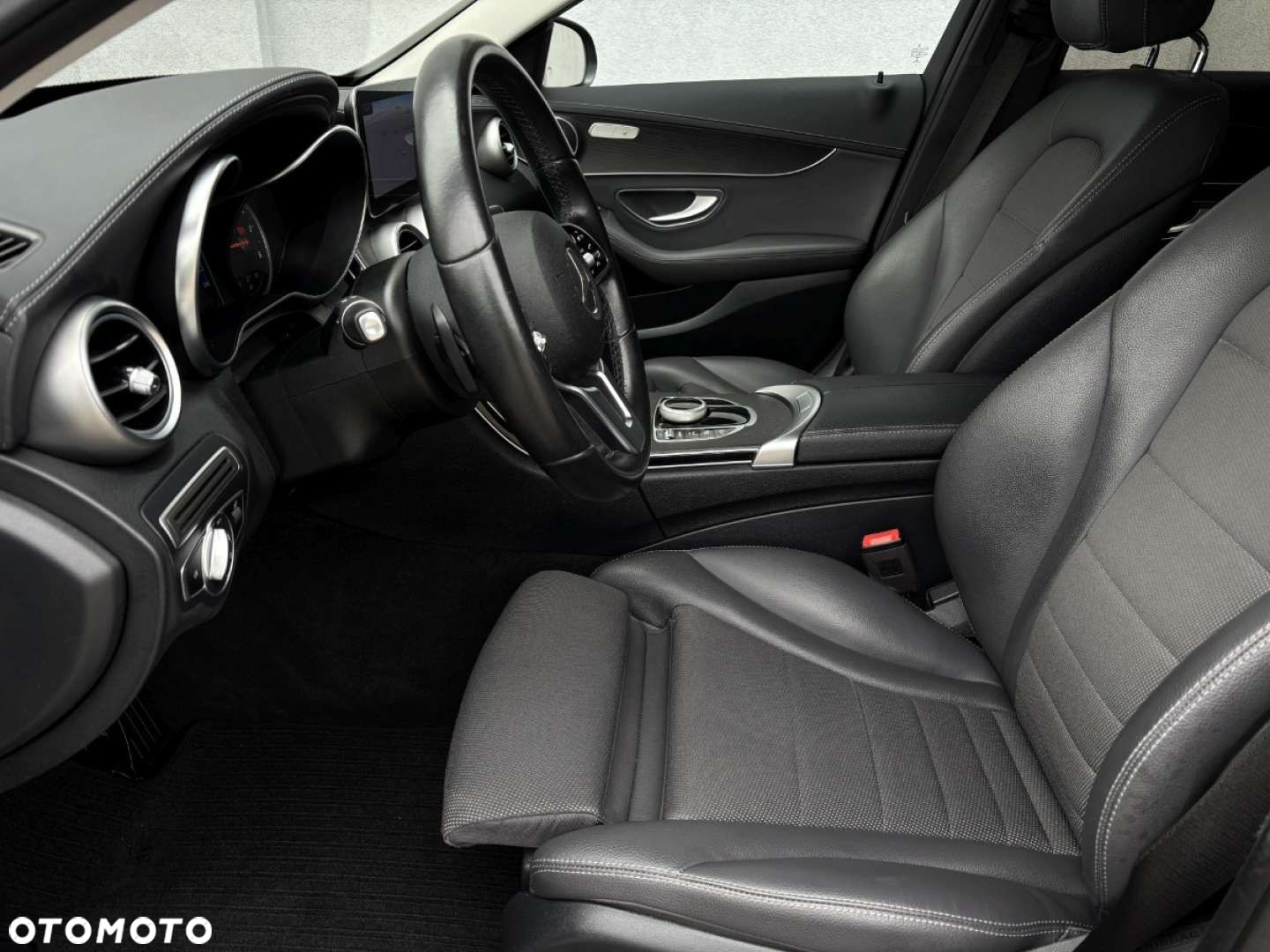 Mercedes-Benz Klasa C 220 d T 9G-TRONIC Avantgarde - 18