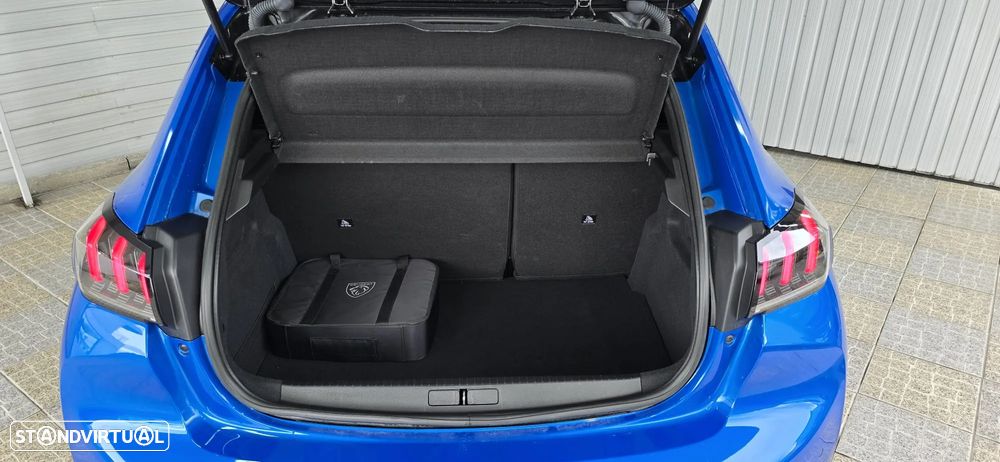 Peugeot e-208 GT Pack - 17