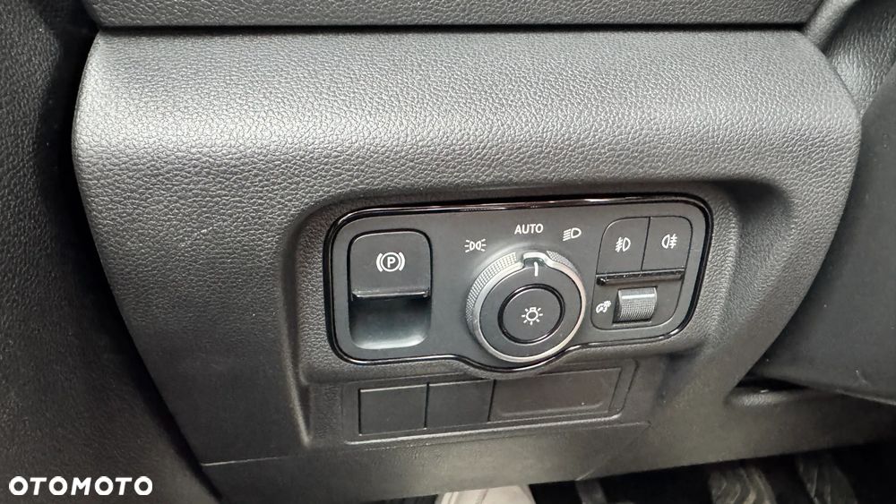 Mercedes-Benz CITAN 110 - 16