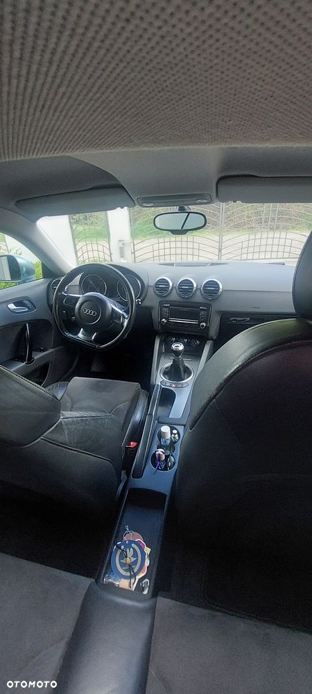 Audi TT Coupé - 4