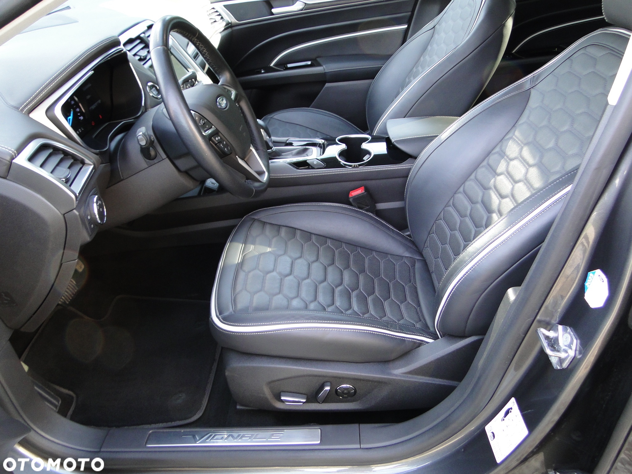 Ford Mondeo 2.0 Hybrid Vignale - 8
