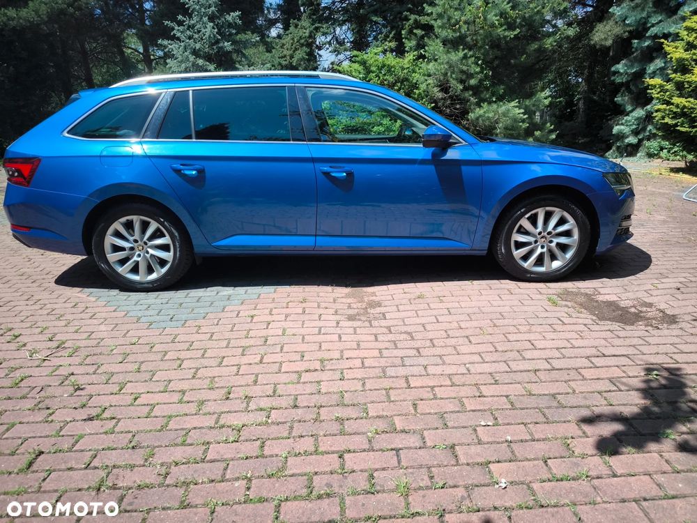 Skoda Superb 2.0 TDI SCR Style DSG - 4