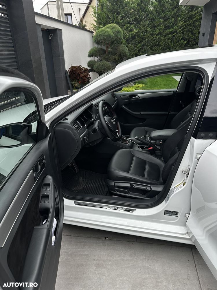 Volkswagen Jetta - 7